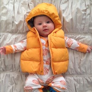 Baby Gap 0-6moth puffer vest